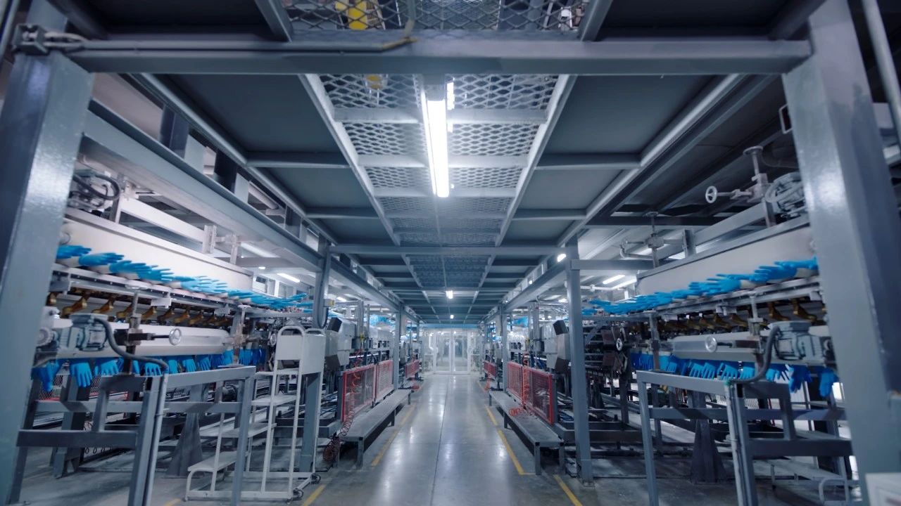 yp街机医疗是中国最大的一次性手套制造商、全球最大的一次性丁腈手套供应商。